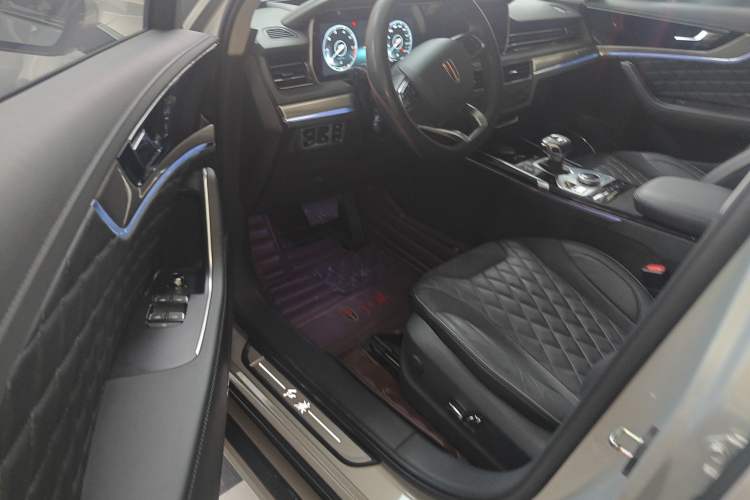 Used Hongqi HS5 2019 2.0T Smart Connect Flagship All-Wheel-Drive Version Interior 1