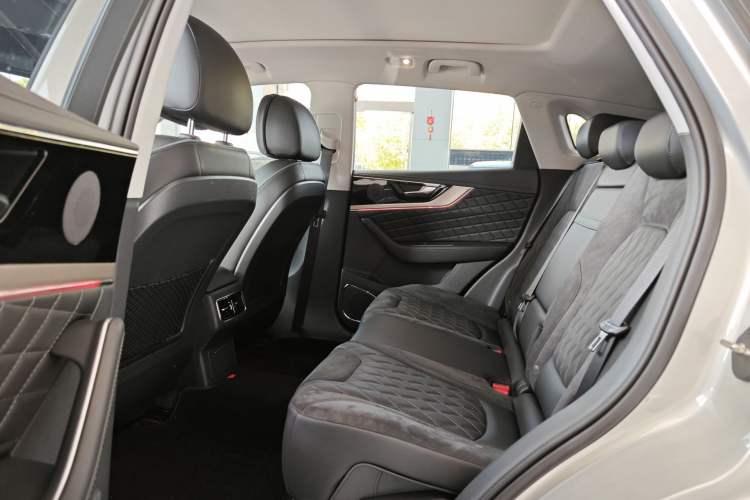 Used Hongqi HS5 2019 2.0T Smart Connect Flagship Edition Interior 2