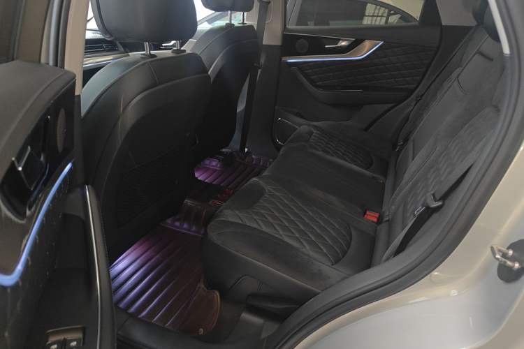 Used Hongqi HS5 2019 2.0T Smart Connect Flagship All-Wheel-Drive Version Interior 2