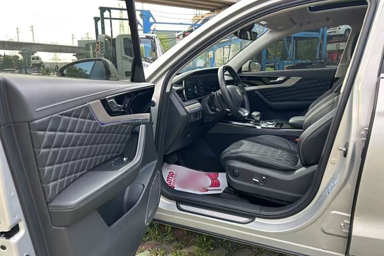 Used Hongqi HS5 2019 2.0T Smart Connect Flagship Edition Interior 5