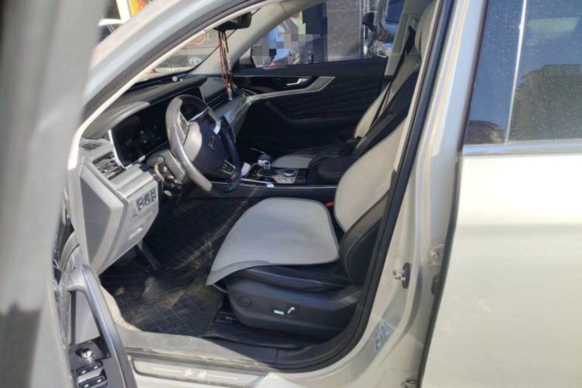 Used Hongqi HS5 2019 2.0T Smart Connect Flagship All-Wheel-Drive Version Left Front Seat