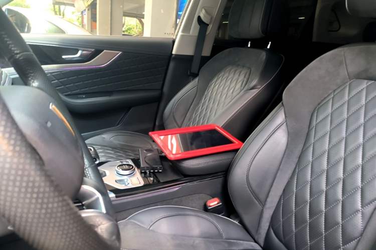 Used Hongqi HS5 2019 2.0T Smart Connect Flagship All-Wheel-Drive Version Left Front Seat
