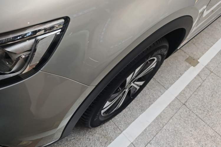 Used Hongqi HS5 2019 2.0T Smart Connect Flagship Edition Left Front Wheel Hub