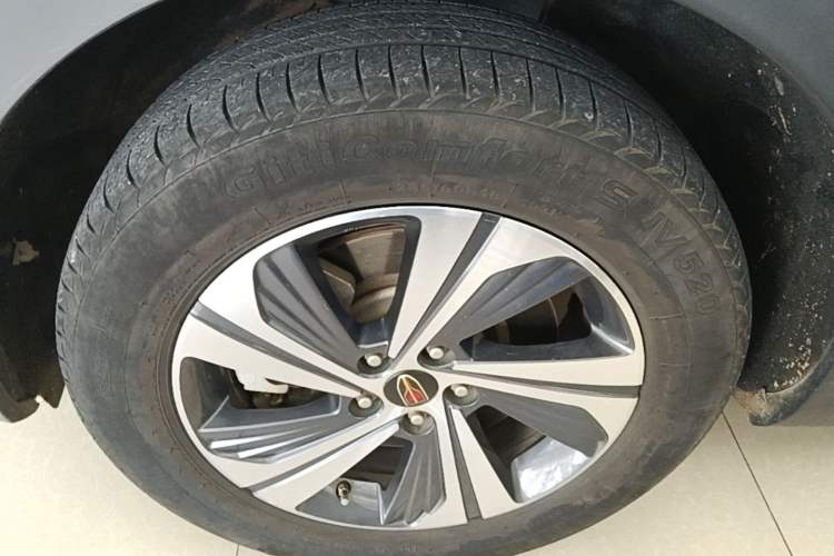 Used Hongqi HS5 2019 2.0T Smart Connect Flagship Edition Left Front Wheel Hub