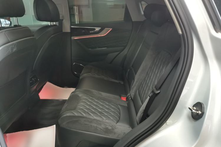 Used Hongqi HS5 2019 2.0T Smart Connect Flagship All-Wheel-Drive Version Left Rear Seat