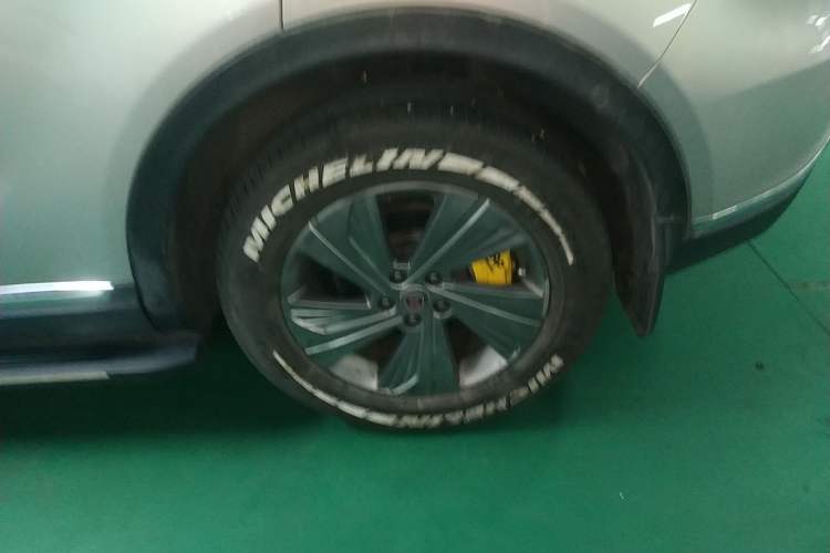 Used Hongqi HS5 2019 2.0T Smart Connect Flagship Edition Left Rear Wheel Hub