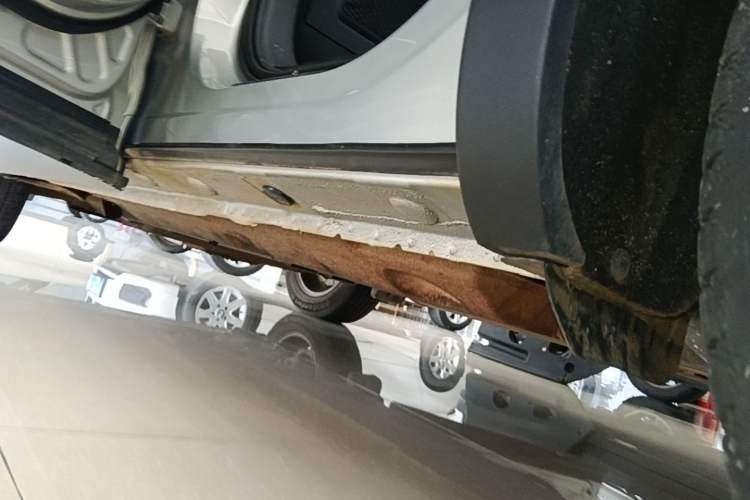 Used Hongqi HS5 2019 2.0T Smart Connect Flagship Edition Left Side Sill
