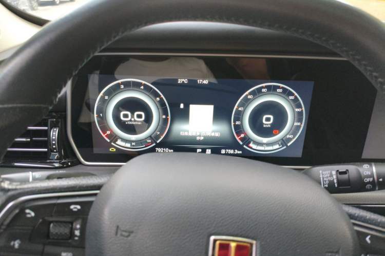 Used Hongqi HS5 2019 2.0T Smart Connect Flagship Edition Odometer Close Up