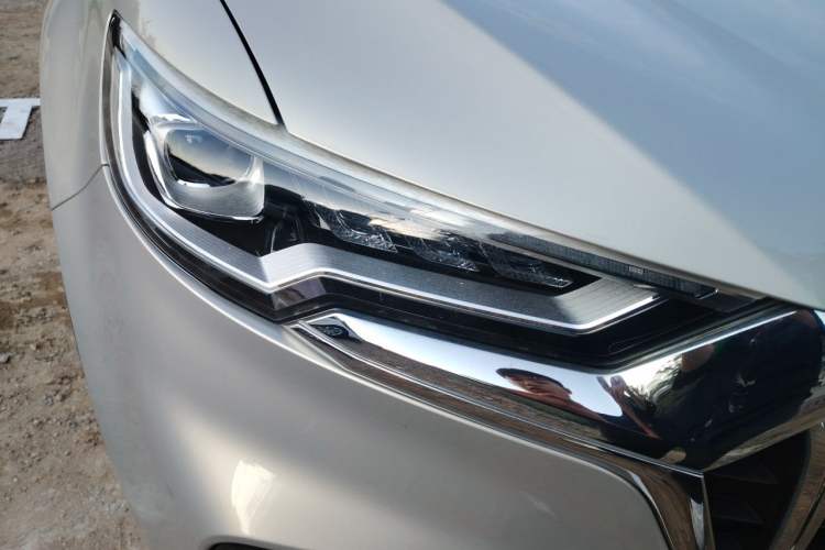 Used Hongqi HS5 2019 2.0T Smart Connect Flagship Edition Right Front Headlight