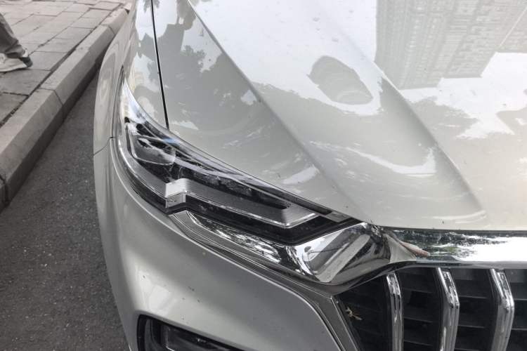 Used Hongqi HS5 2019 2.0T Smart Connect Flagship All-Wheel-Drive Version Right Front Headlight