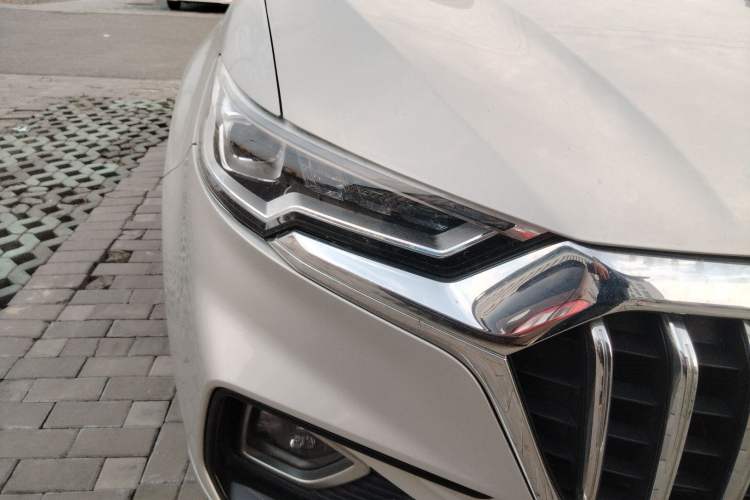 Used Hongqi HS5 2019 2.0T Smart Connect Flagship Edition Right Front Headlight