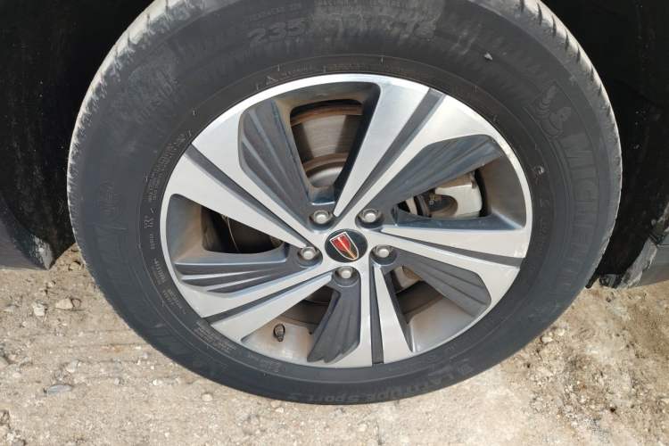 Used Hongqi HS5 2019 2.0T Smart Connect Flagship Edition Right Front Wheel Hub