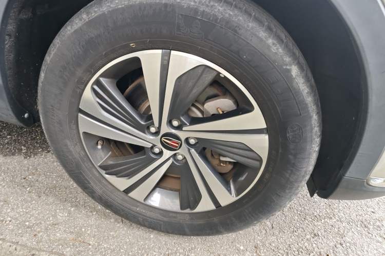 Used Hongqi HS5 2019 2.0T Smart Connect Flagship Edition Right Front Wheel Hub
