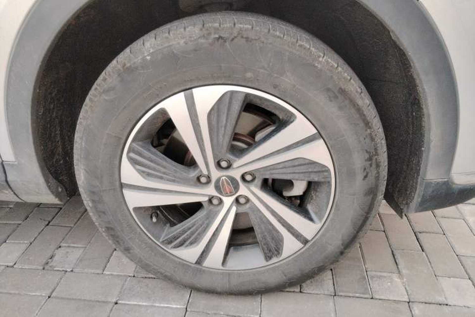 Used Hongqi HS5 2019 2.0T Smart Connect Flagship Edition Right Front Wheel Hub