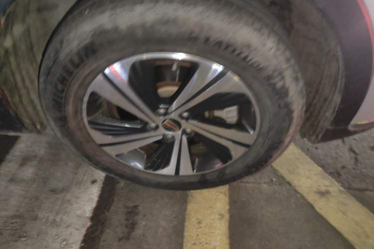 Used Hongqi HS5 2019 2.0T Smart Connect Flagship Edition Right Front Wheel Hub
