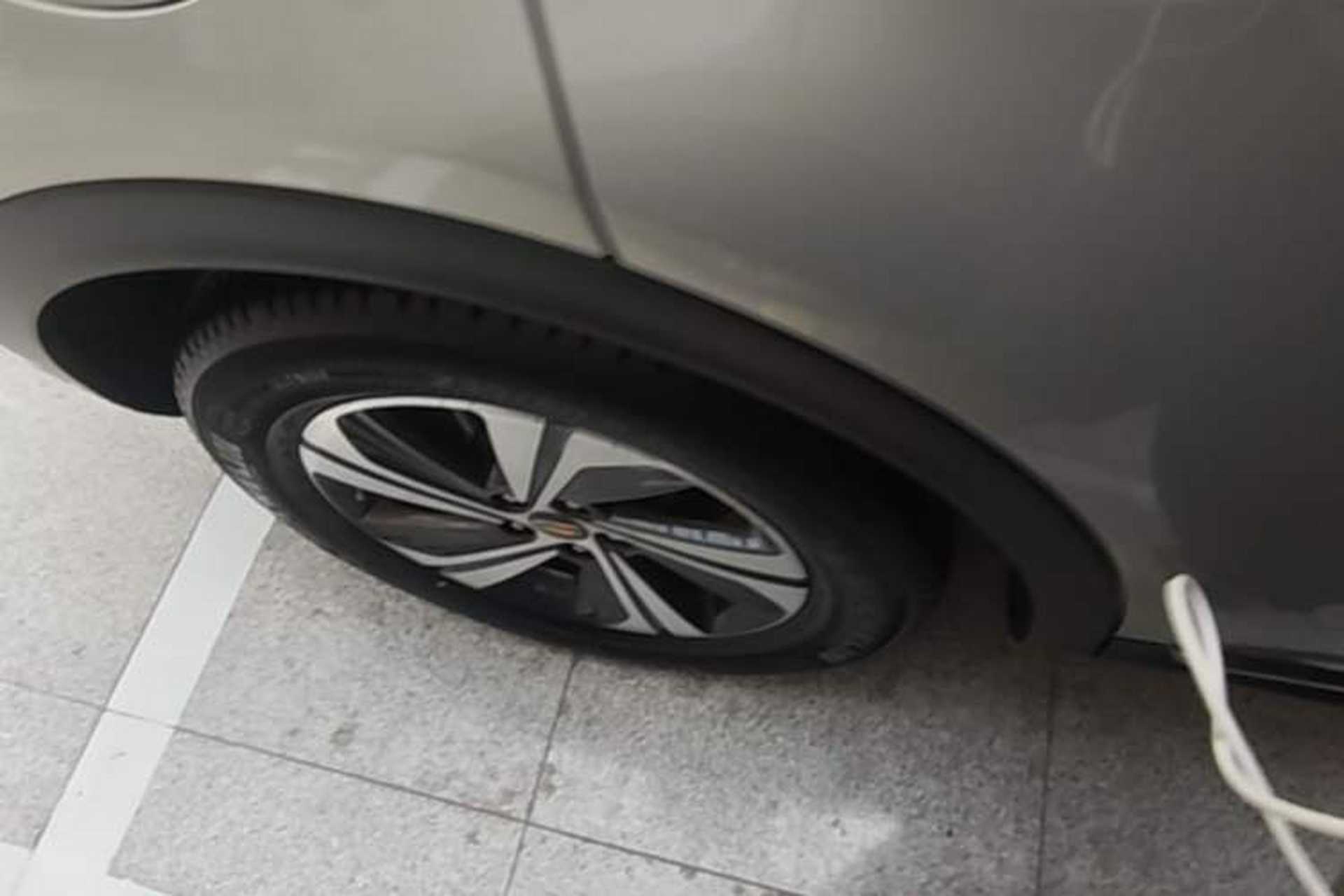 Used Hongqi HS5 2019 2.0T Smart Connect Flagship Edition Right Rear Wheel Hub