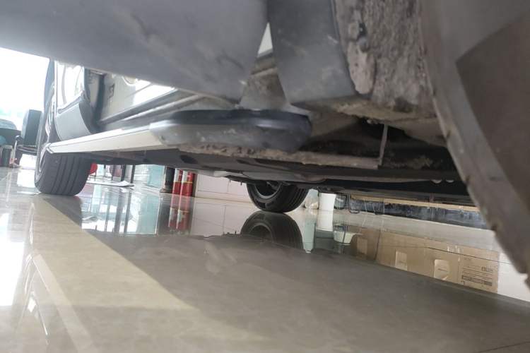 Used Hongqi HS5 2019 2.0T Smart Connect Flagship Edition Right Side Sill