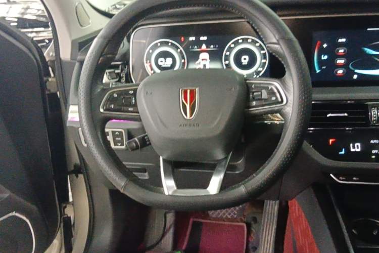 Used Hongqi HS5 2019 2.0T Smart Connect Flagship All-Wheel-Drive Version Steering Wheel