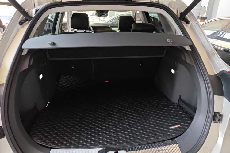 Used Hongqi HS5 2019 2.0T Smart Connect Flagship Edition Trunk