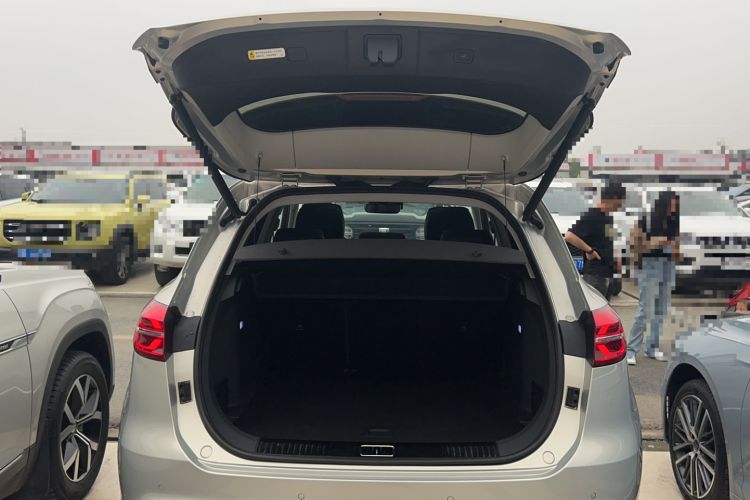 Used Hongqi HS5 2019 2.0T Smart Connect Flagship All-Wheel-Drive Version Trunk