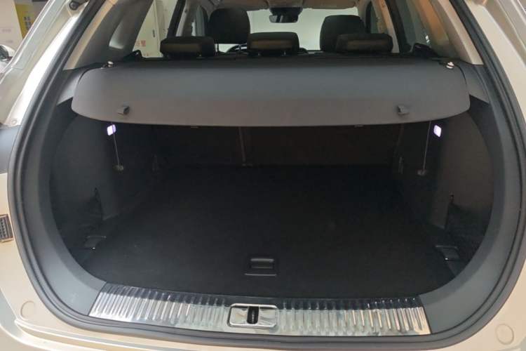 Used Hongqi HS5 2019 2.0T Smart Connect Flagship Edition Trunk
