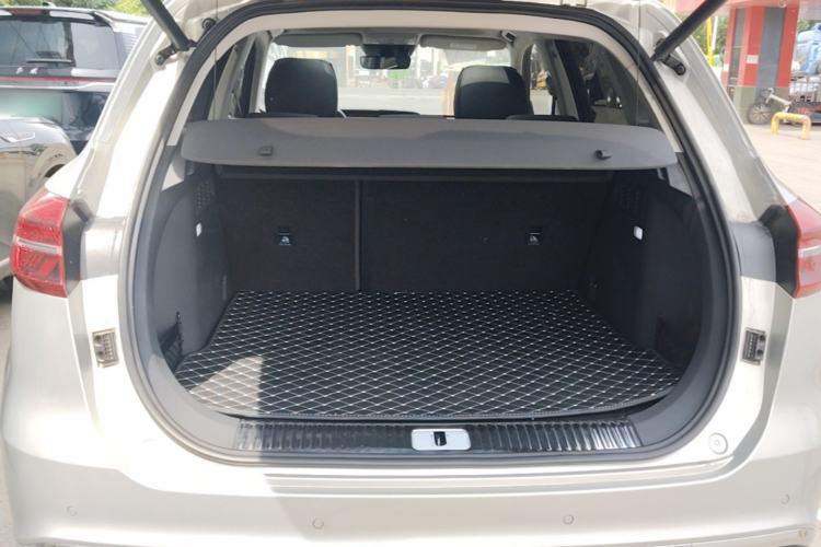 Used Hongqi HS5 2019 2.0T Smart Connect Flagship All-Wheel-Drive Version Trunk