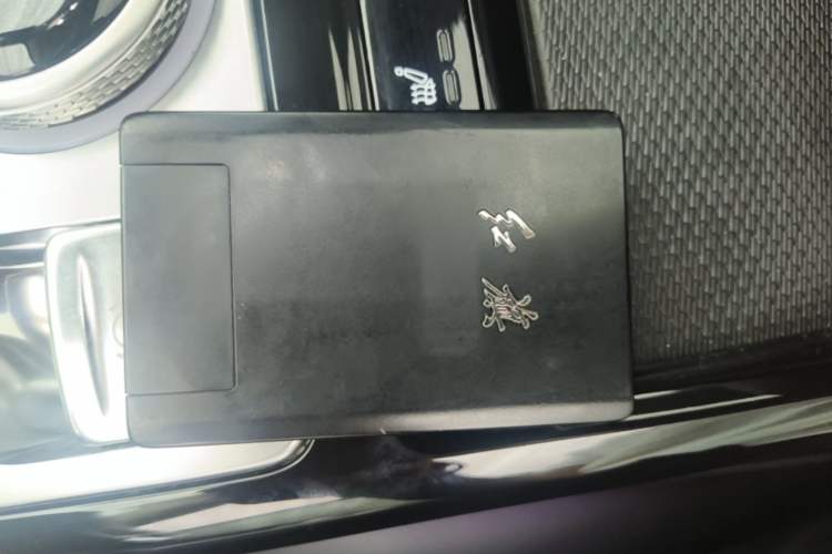Used Hongqi HS5 2019 2.0T Smart Connect Flagship All-Wheel-Drive Version Vehicle Key