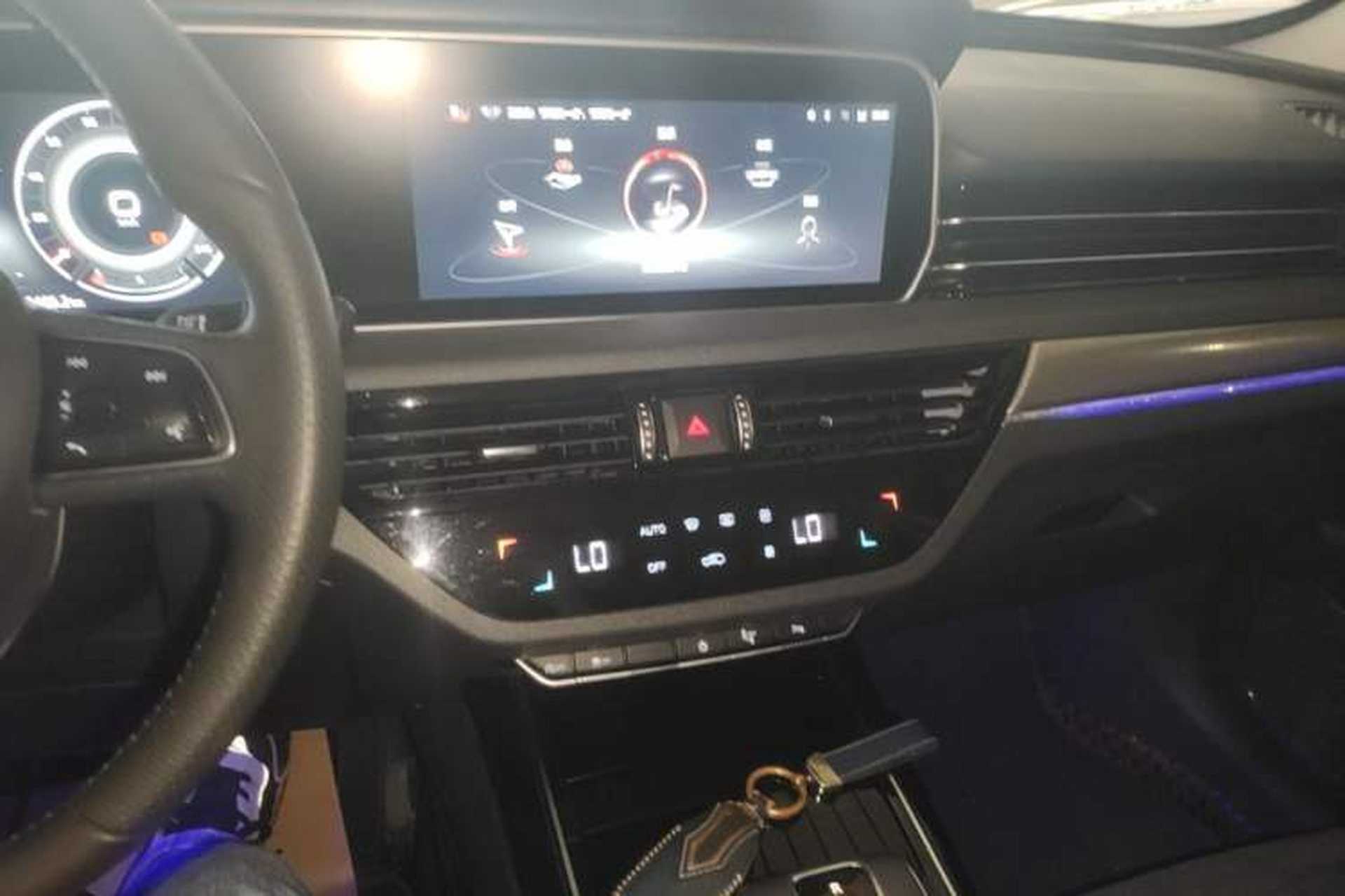 Used Hongqi HS5 2022 2.0T Smart Connect Flagship All-Wheel-Drive Version Audio And AC Panel