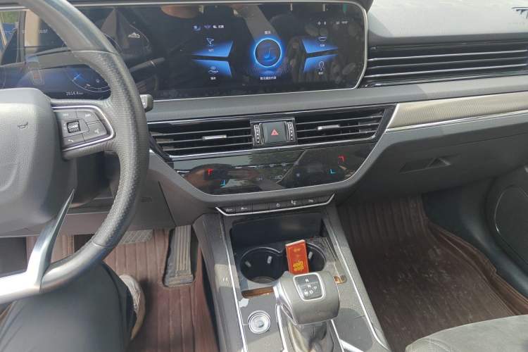 Used Hongqi HS5 2022 Revised Version 2.0T Smart Connect Flagship Edition Audio And AC Panel