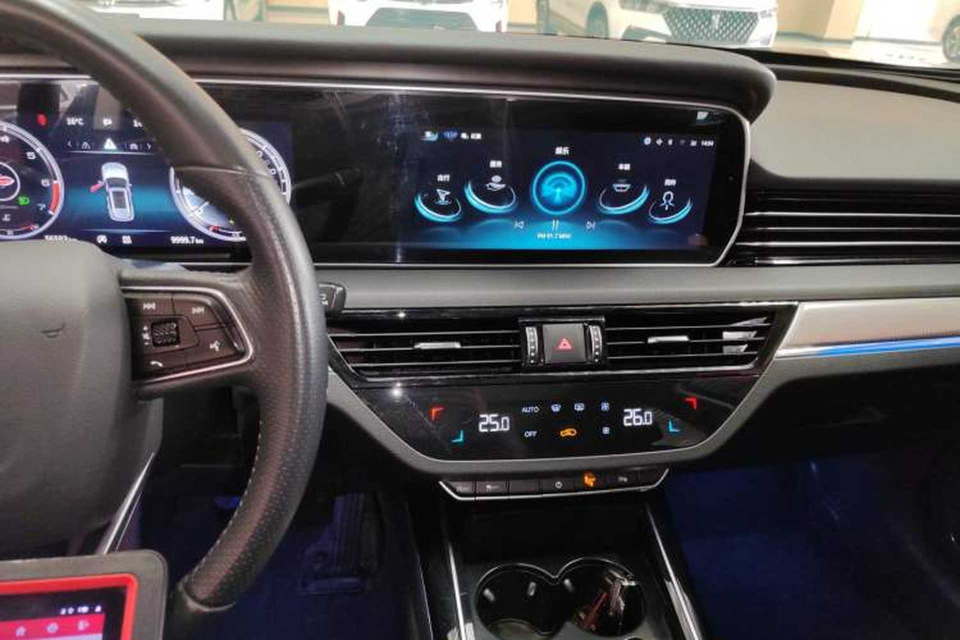 Used Hongqi HS5 2022 Revised Version 2.0T Smart Connect Flagship Edition Audio And AC Panel