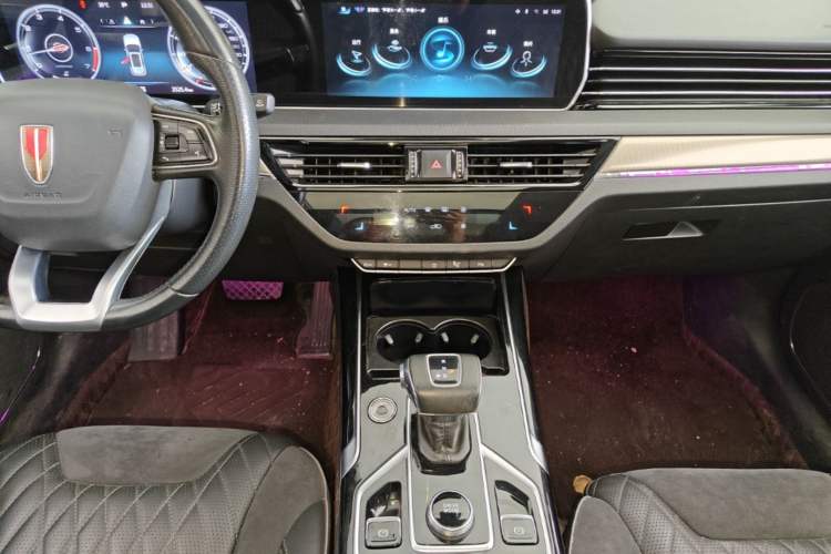 Used Hongqi HS5 2022 Revised Version 2.0T Smart Connect Flagship Edition Audio And AC Panel