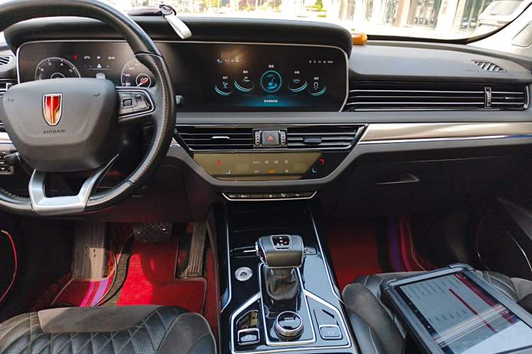 Used Hongqi HS5 2022 Revised Version 2.0T Smart Connect Flagship Edition Audio And AC Panel