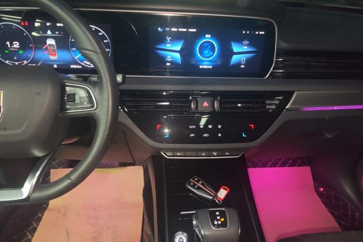Used Hongqi HS5 2022 Revised Version 2.0T Smart Connect Flagship Edition Audio And AC Panel