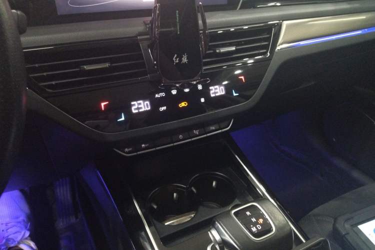 Used Hongqi HS5 2022 Revised Version 2.0T Smart Connect Flagship Edition Audio And AC Panel