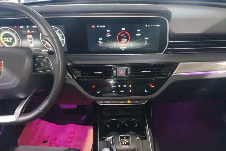 Used Hongqi HS5 2022 Revised Version 2.0T Smart Connect Flagship Edition Audio And AC Panel