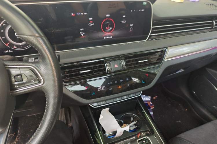 Used Hongqi HS5 2022 Revised Version 2.0T Smart Connect Flagship Edition Audio And AC Panel