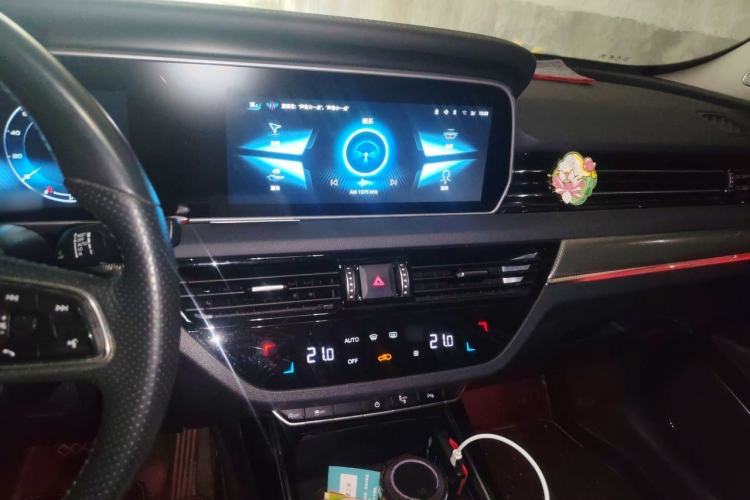 Used Hongqi HS5 2022 2.0T Smart Connect Flagship Edition Audio And AC Panel