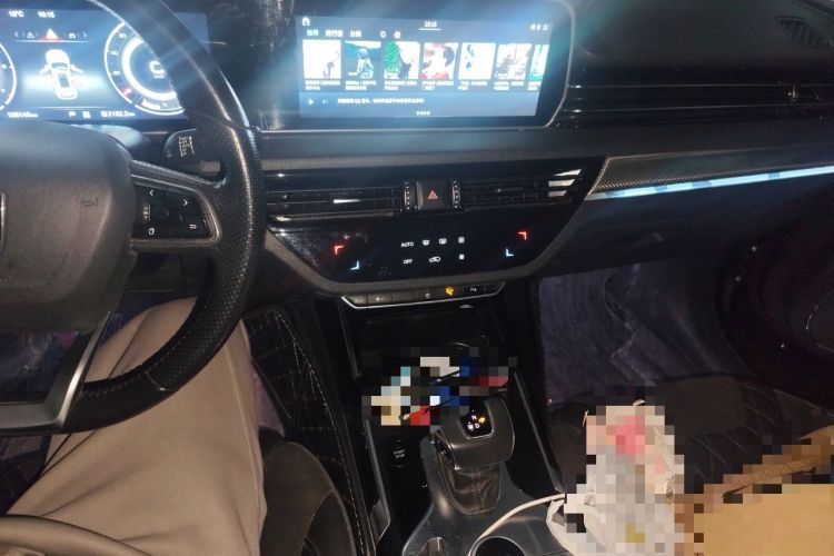 Used Hongqi HS5 2022 2.0T Smart Connect Flagship All-Wheel-Drive Version Audio And AC Panel