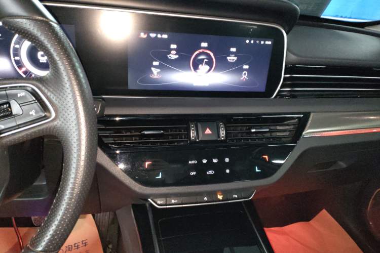 Used Hongqi HS5 2022 Revised Version 2.0T Smart Connect Flagship Edition Audio And AC Panel