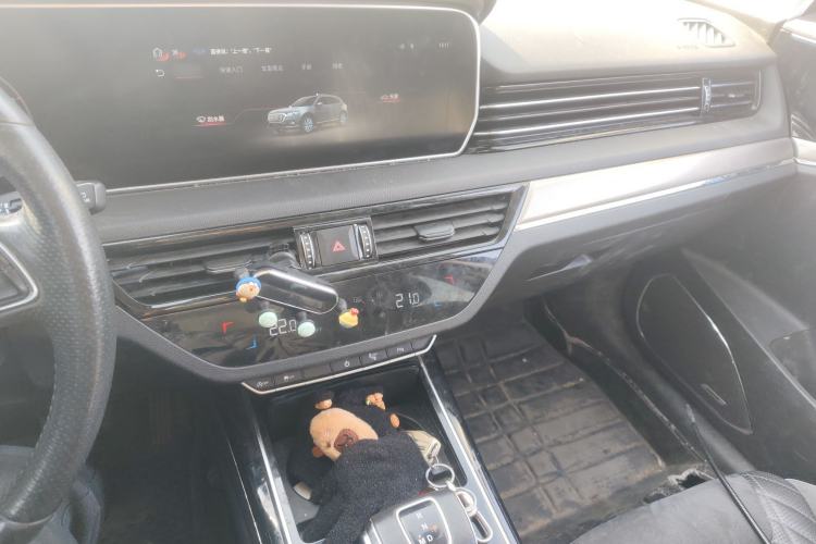 Used Hongqi HS5 2022 Revised Version 2.0T Smart Connect Flagship Edition Audio And AC Panel
