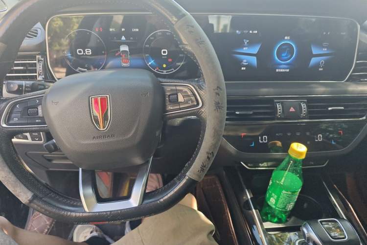 Used Hongqi HS5 2022 Revised Version 2.0T Smart Connect Flagship Edition Audio And AC Panel