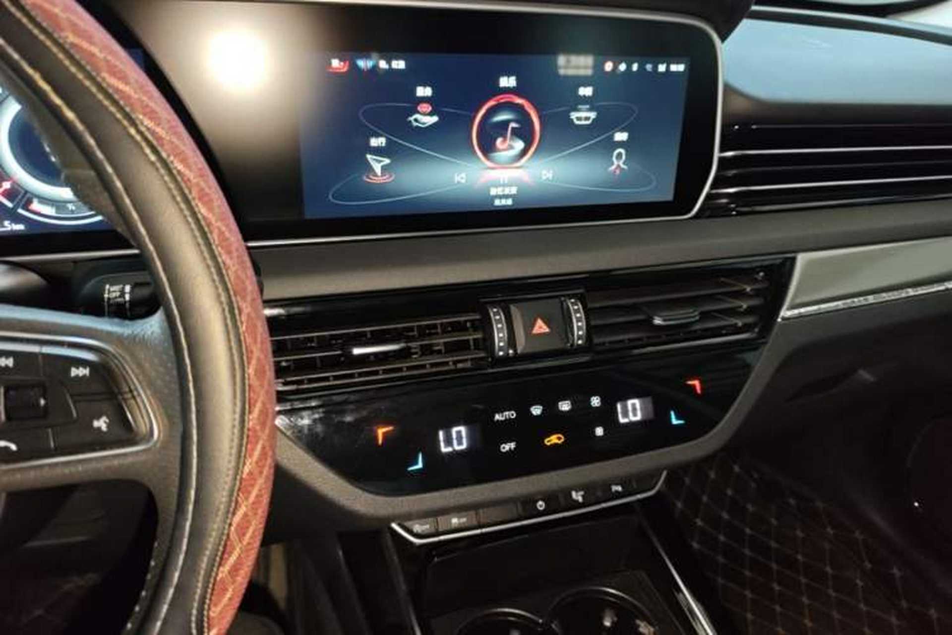 Used Hongqi HS5 2022 Revised Version 2.0T Smart Connect Flagship Edition Audio And AC Panel