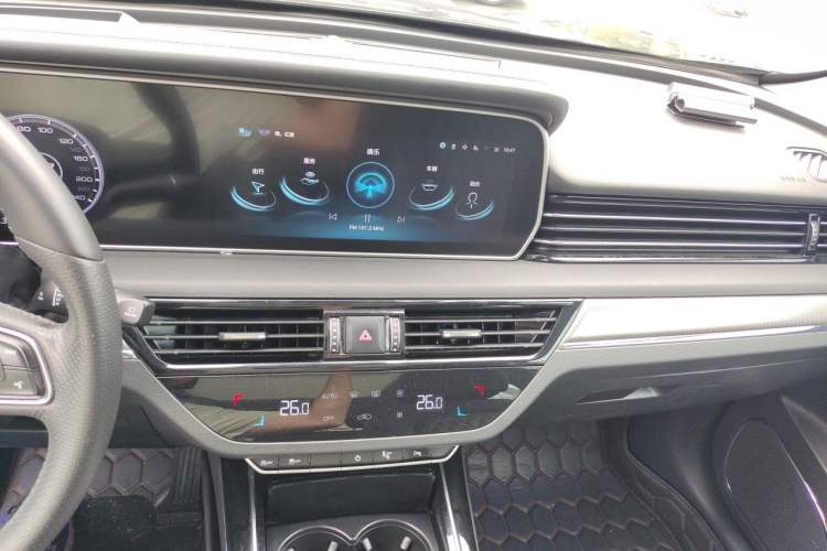 Used Hongqi HS5 2022 Revised Version 2.0T Smart Connect Flagship Edition Audio And AC Panel
