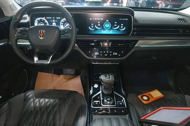 Used Hongqi HS5 2022 2.0T Smart Connect Flagship All-Wheel-Drive Version Audio And AC Panel