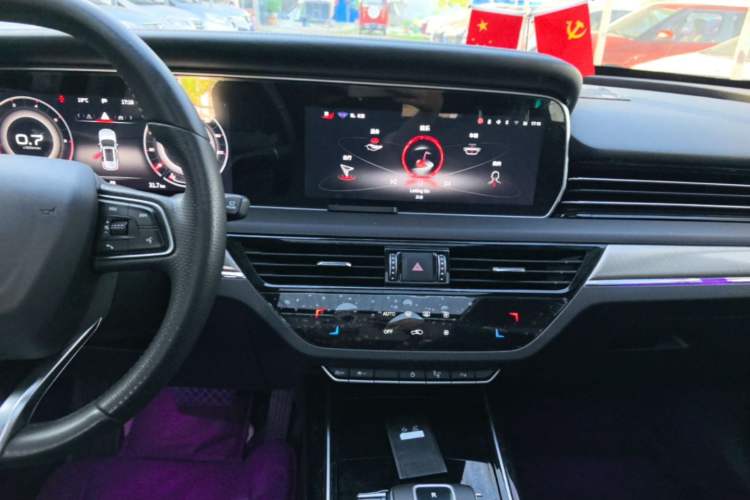 Used Hongqi HS5 2022 Revised Version 2.0T Smart Connect Flagship Edition Audio And AC Panel