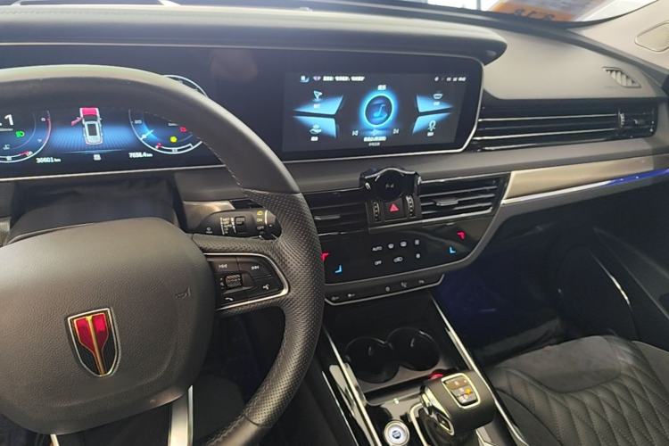 Used Hongqi HS5 2022 Revised Version 2.0T Smart Connect Flagship Edition Center Console