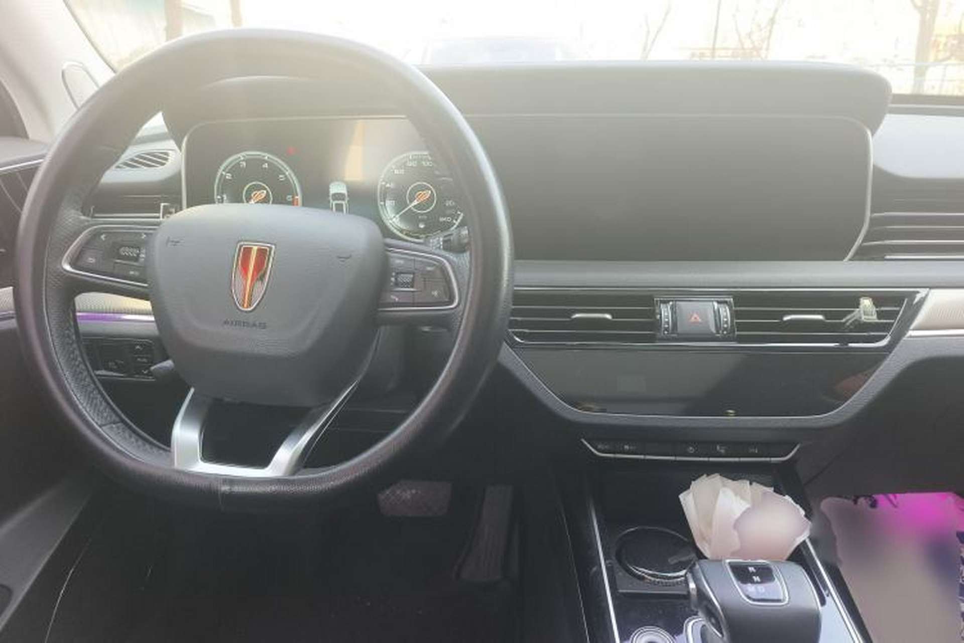 Used Hongqi HS5 2022 Revised Version 2.0T Smart Connect Flagship Edition Center Console