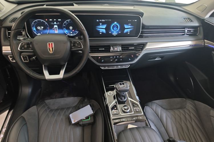 Used Hongqi HS5 2022 Facelifted Version 2.0T Smart Connect Flagship All-Wheel-Drive Edition Center Console