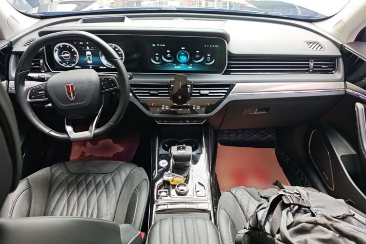 Used Hongqi HS5 2022 Facelifted Version 2.0T Smart Connect Flagship All-Wheel-Drive Edition Center Console
