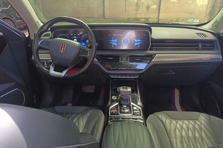 Used Hongqi HS5 2022 Revised Version 2.0T Smart Connect Flagship Edition Center Console